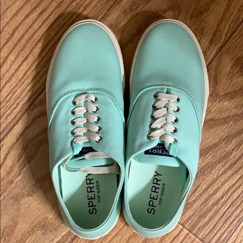 NEW Teal Sperry’s 7.5 Women